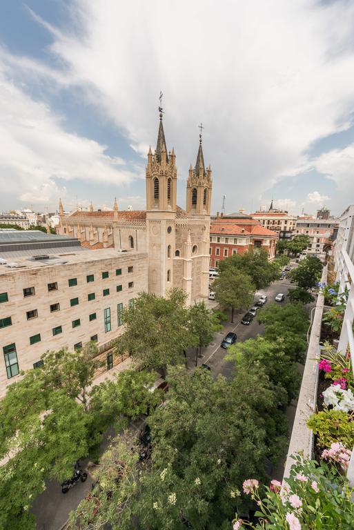 مدريد Los Jeronimos الغرفة الصورة